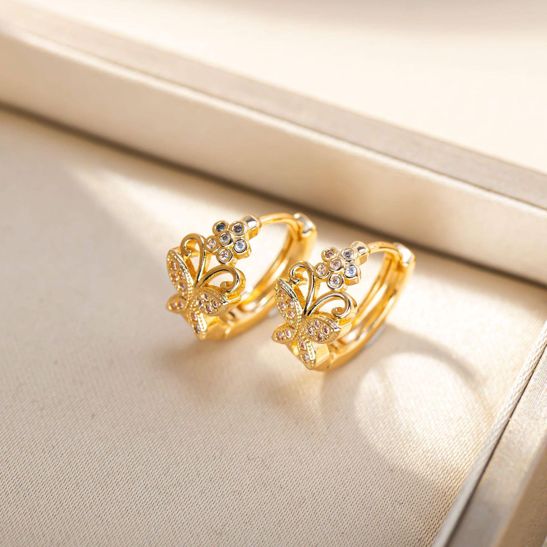 Stylish Metal Butterfly Stud Earrings - Elegant, Lightweight, and Luxurious Design for Women