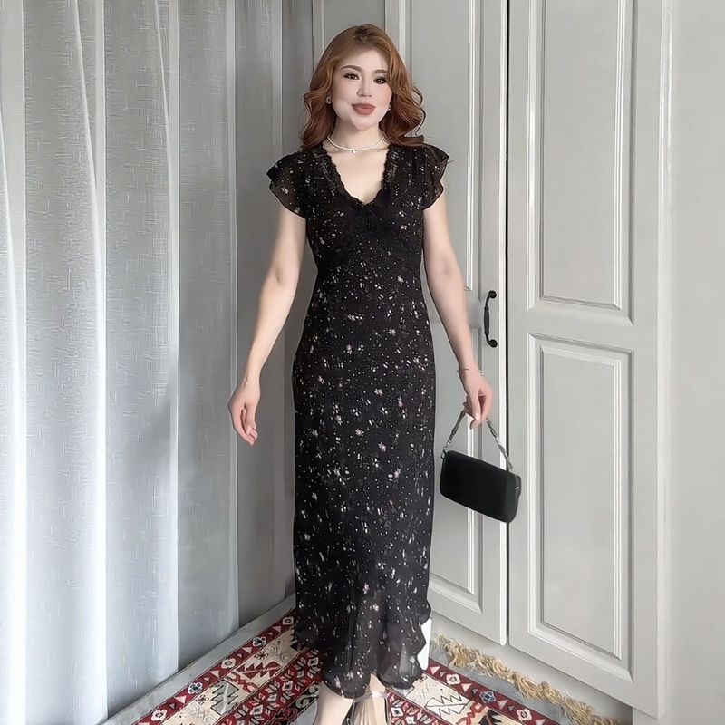 Plus-Size Women s Fashion: Stylish Lace Patchwork V-Neck Floral Dress for Summer 2026, Slimming and Versatile Image color L