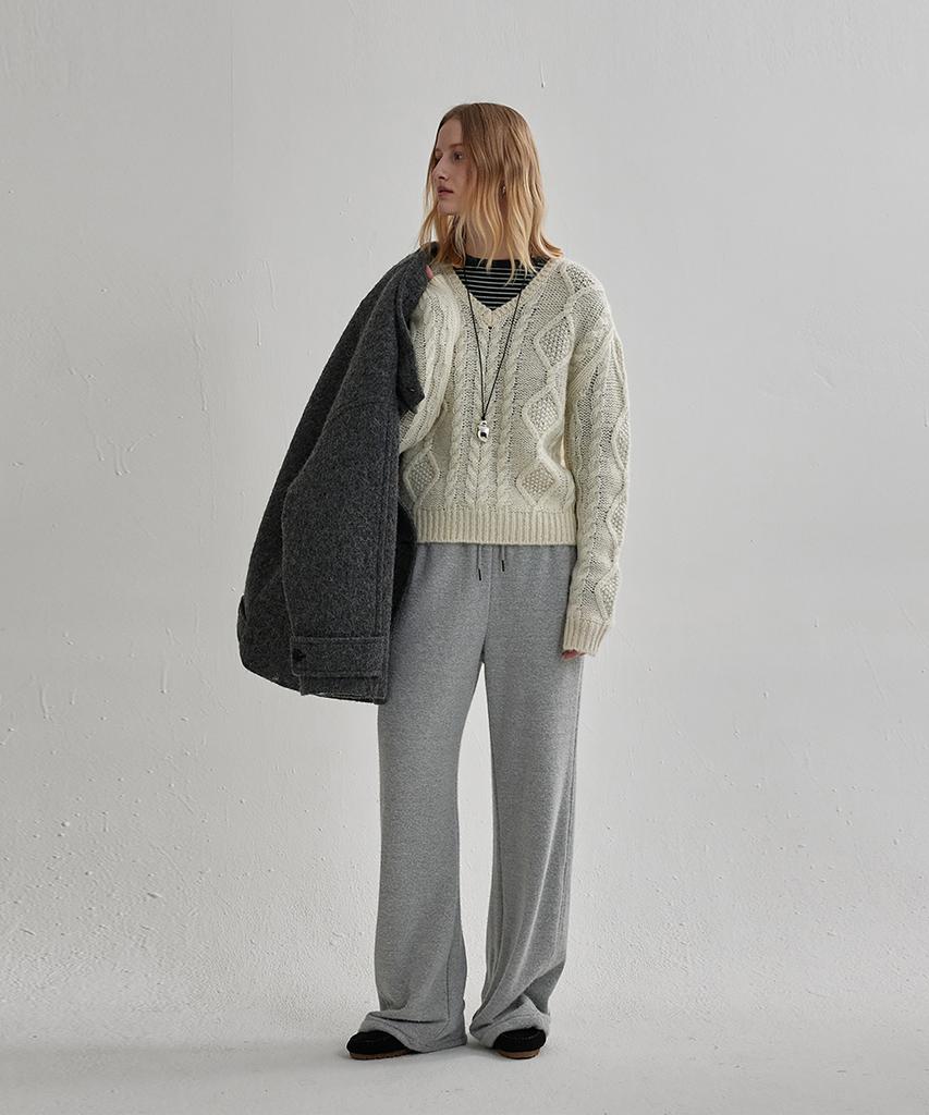 MOAT Ordinary Cable Knit (Cream Ivory)