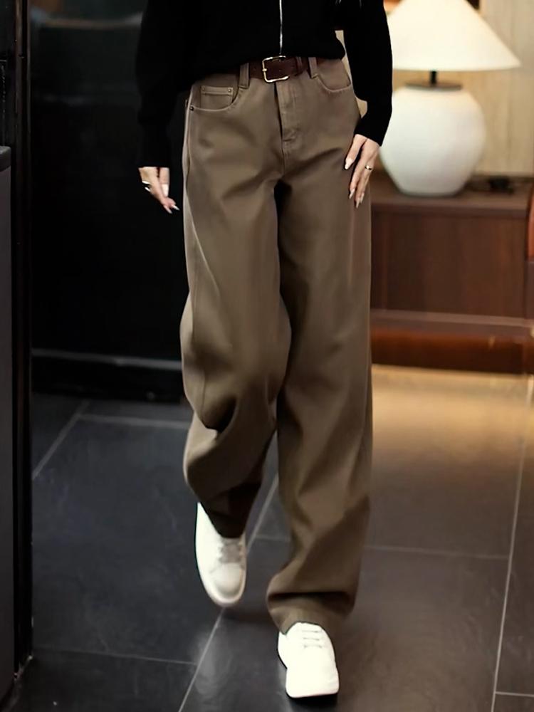 Curve-Leg Designer Jeans for Women - Autumn/Winter 2026: High-Waisted, Belly-Covering, Slimming, Fleece-Lined, Versatile Straight-Leg Pants.