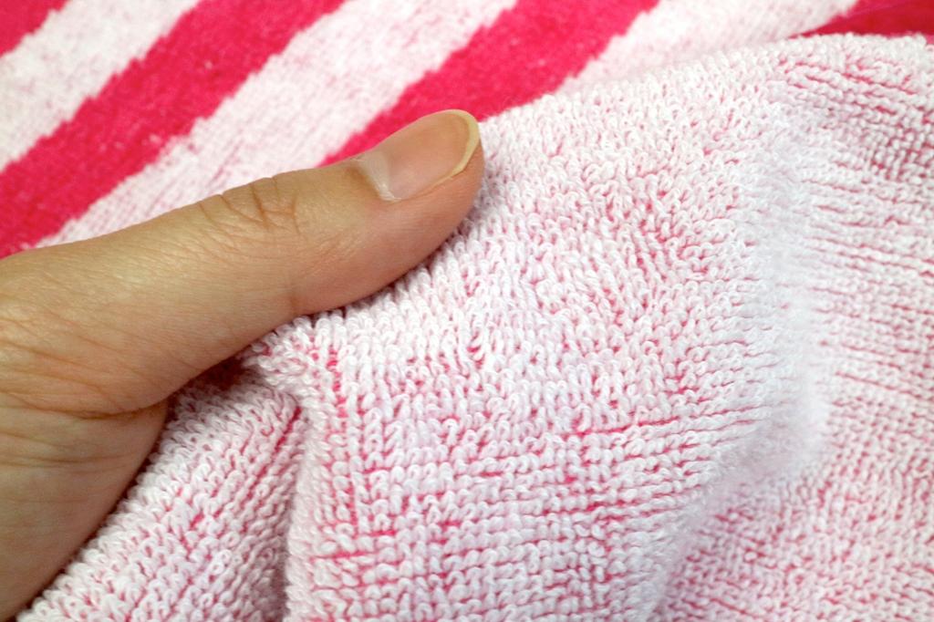 Marushin Beach Towel, Deformation, Pink, Approx. 120 x 190 cm, with Storage Pocket, 0365074200