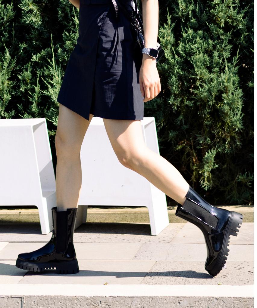Cesti High-Top Chelsea Rain Boots (Black)