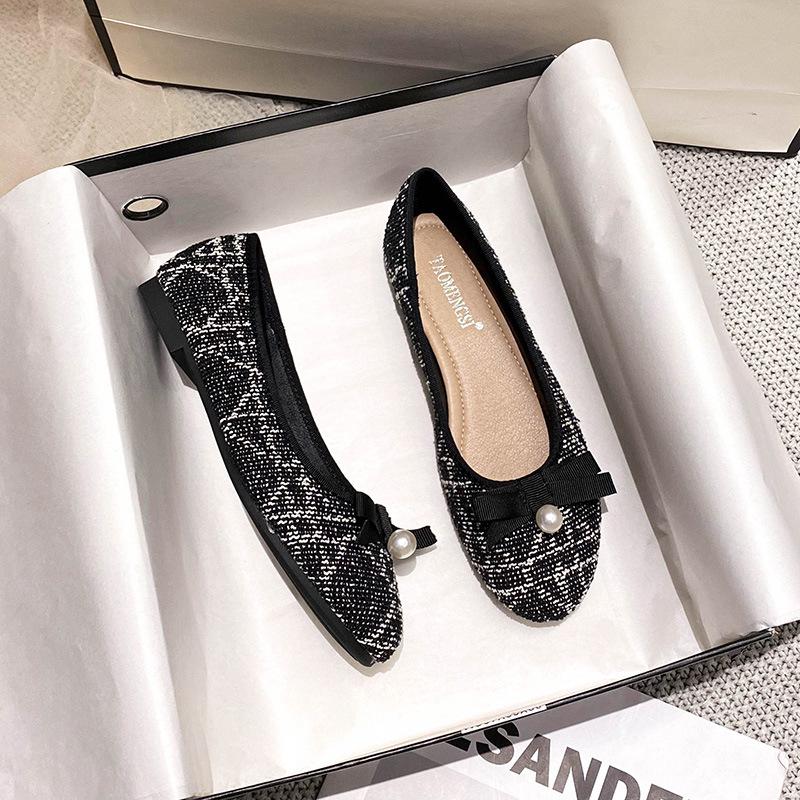 

666-15 Темперамент Маленькая круглая голова неглубокий вырез бант плоская подошва одна педаль маленький ароматный ветер одинарная обувь женская 35 чёрный