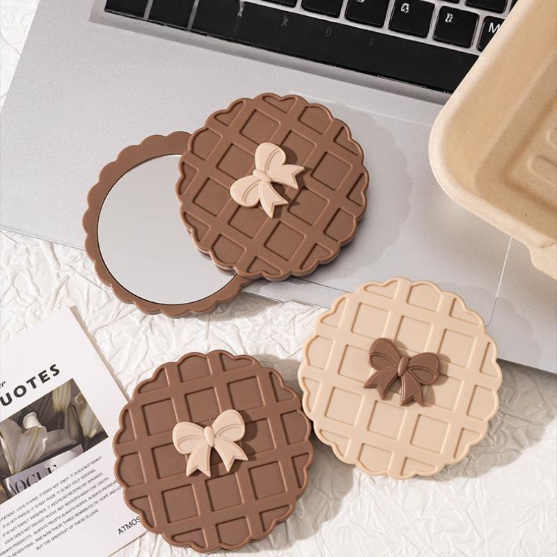 New Small Tulip Folding Mirror for Women's Desktop Stand Up Makeup Small Mirror Portable Mirror