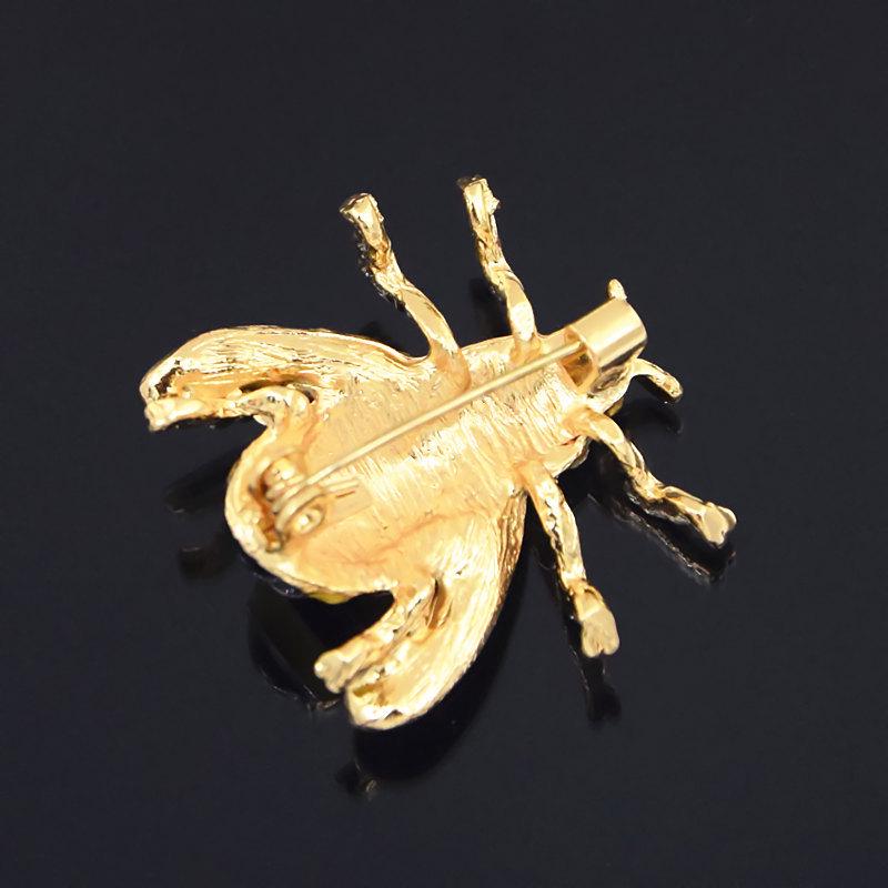 Exquisite Yellow Bee Rhinestone Brooch: Cute Insect Lapel Pin Accessory