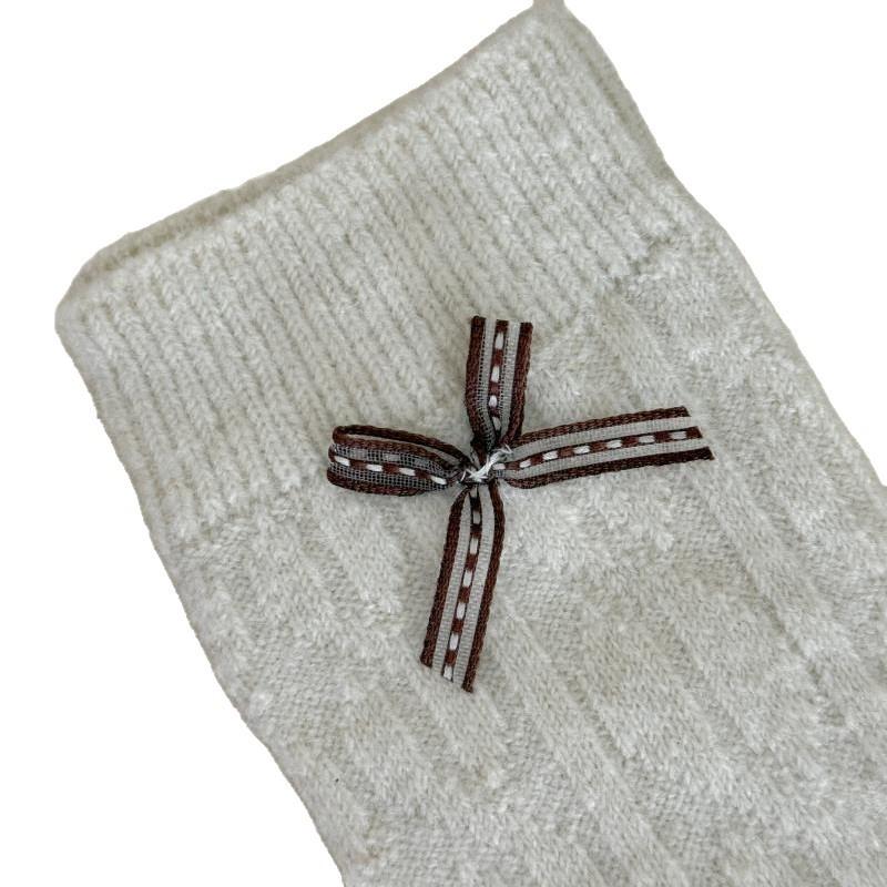 Pure Color Wool Knitted Thickened Butterfly Knot Pile-up Socks for Children, Suitable for Autumn and Winter, Providing Warmth.