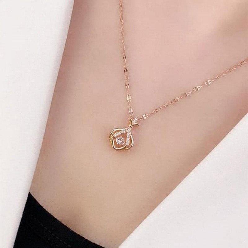 Non-Fading Luxury Maple Leaf Butterfly Clavicle Necklace