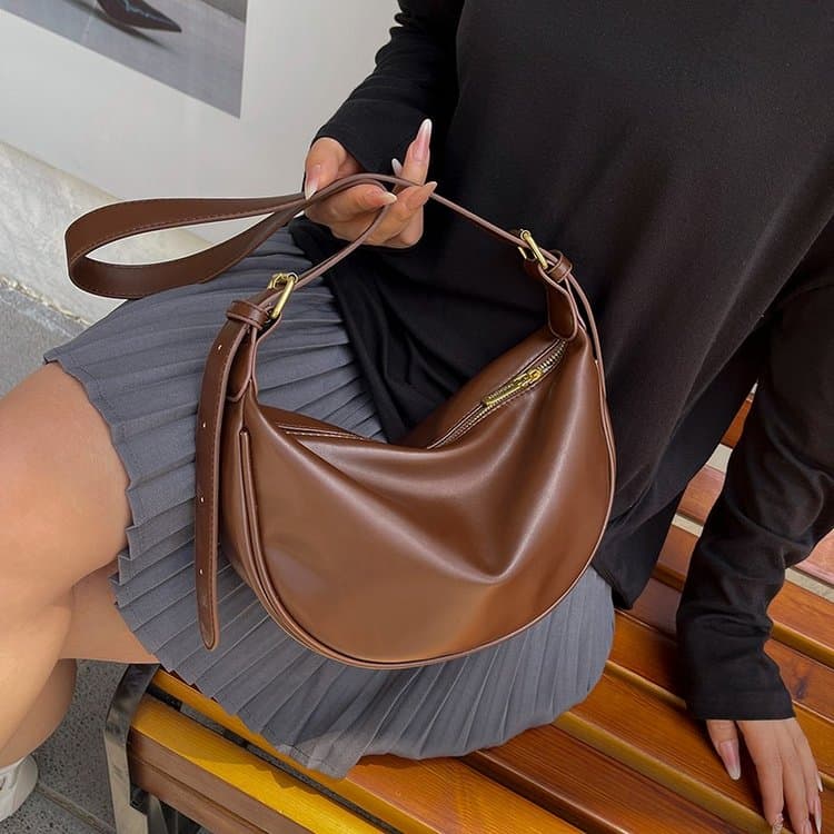 Soft Leather Pleated Crescent Armpit Bag Women's Shoulder Messenger Bag