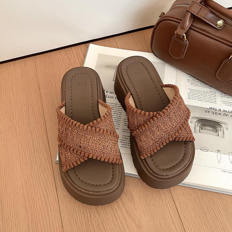 Mode, bequem, rutschfeste Strandsandalen, Sommer lässig in Scheiße treten, Muffin dicke Sohle erhöhend, gekreuzt mit coolen Slippern Damen
