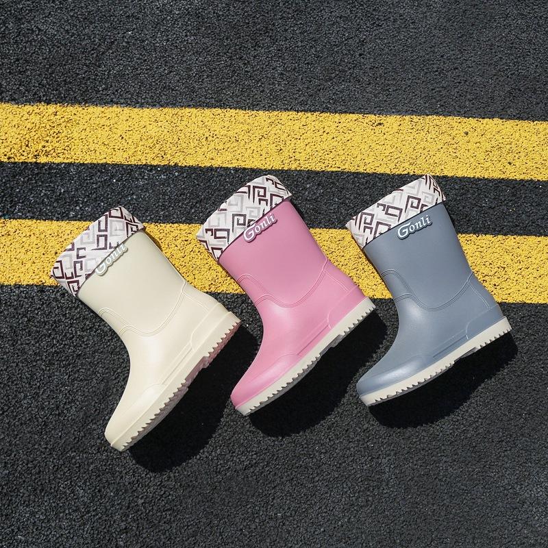 New women's medium rain boots outdoor waterproof medium tube rain shoes lightweight kitchen work waterproof rubber overshoes
