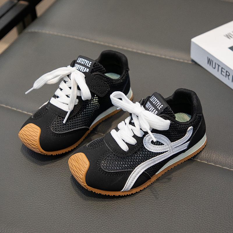 Nové prodyšné chlapecké a dívčí pohodlné sportovní boty módní měkká podrážka německé tréninkové boty