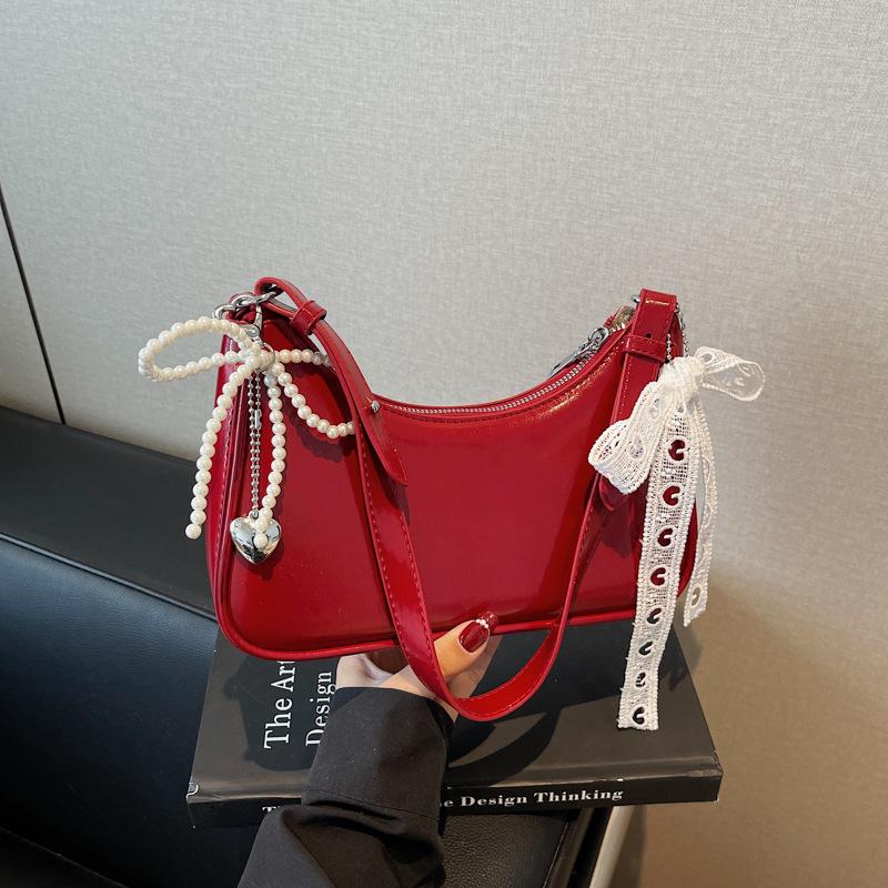 French niche fashion armpit small bag women 2025 new trendy Internet celebrity temperament shoulder bag foreign style messenger bag