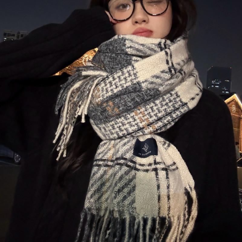 Autumn and winter high-end temperament blue plaid scarf large size when shawl thickened warm versatile scarf