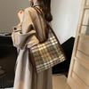 Commuter large-capacity woolen bag, new autumn and winter fashionable simple plaid women's shoulder tote bag