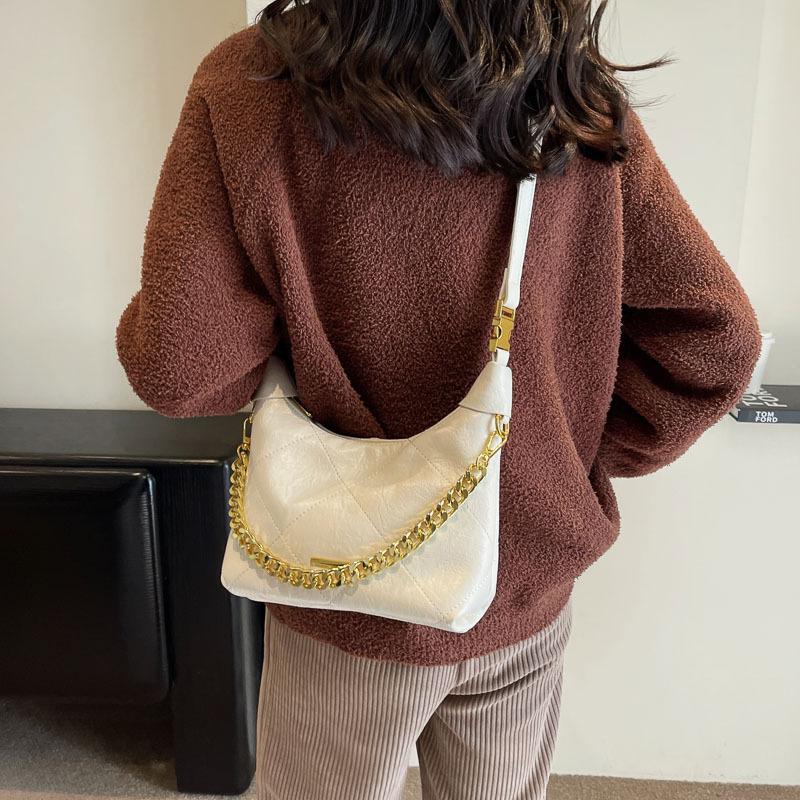 This year, popular bags for women with large capacity 2025 new autumn and winter textured rhombus chain shoulder bag popular bucket bag