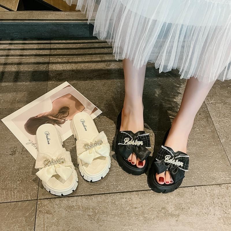 Fashion Flat Bottom Slippers for Women's New Summer Outerwear Fashion Anti Slip Soft Sole Thick Sole Women's Shoes Work Commute Summer
