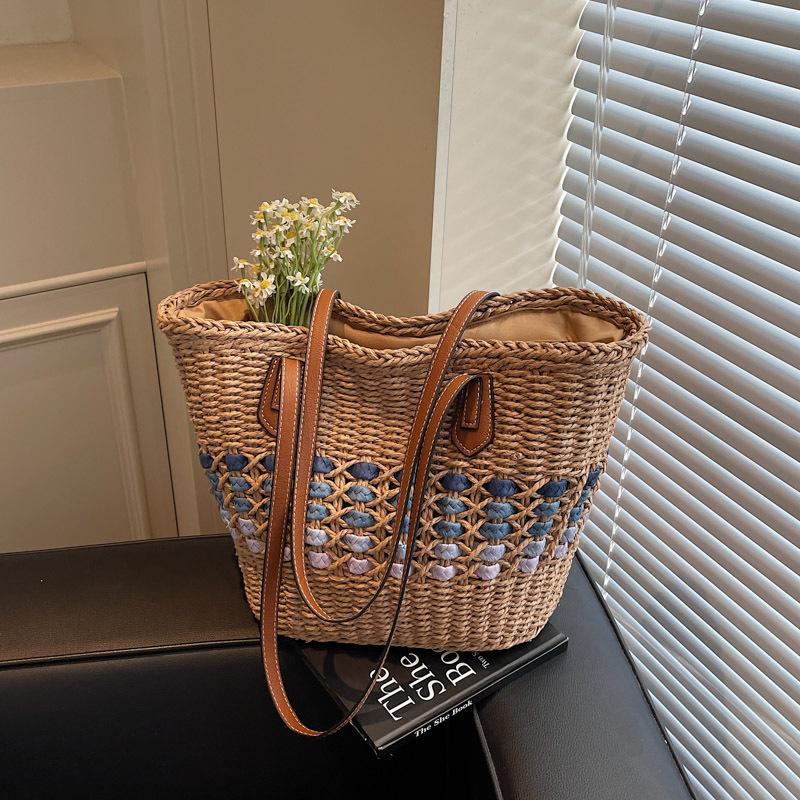 Straw bag woven bag women's large-capacity new seaside beach underarm vegetable basket commuter tote bag tide