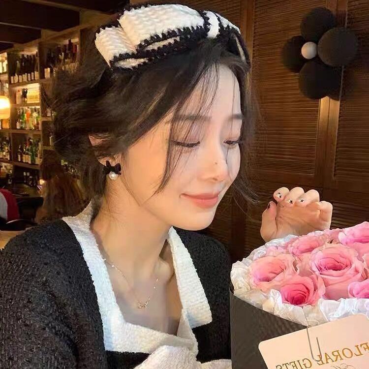 Autumn And Winter Pearl Black Velvet Bow Stud Earrings Trendy Earrings Women'S Niche Design Sense Premium Earrings