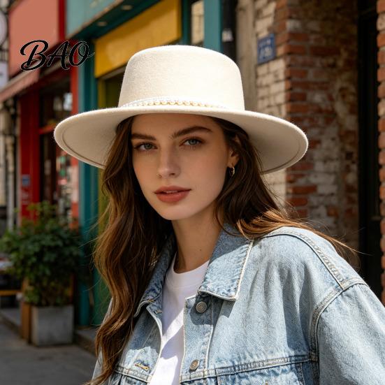 Retro Hepburn Style Cloche Wide Brim Wool Felt Hat for Women, Vintage Flat Top Fedora Fashionable Decorative with Faux Pearl Trim, Elegant Winter Cap