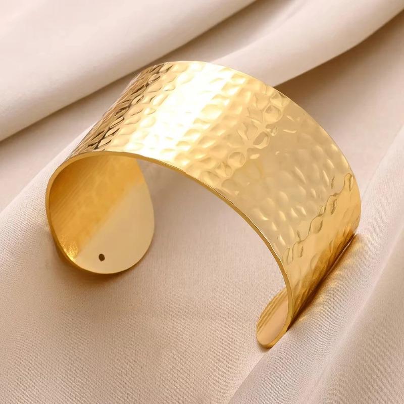 Personality exaggerated opening bracelet simple fashion high sense wide version jewelry creativity