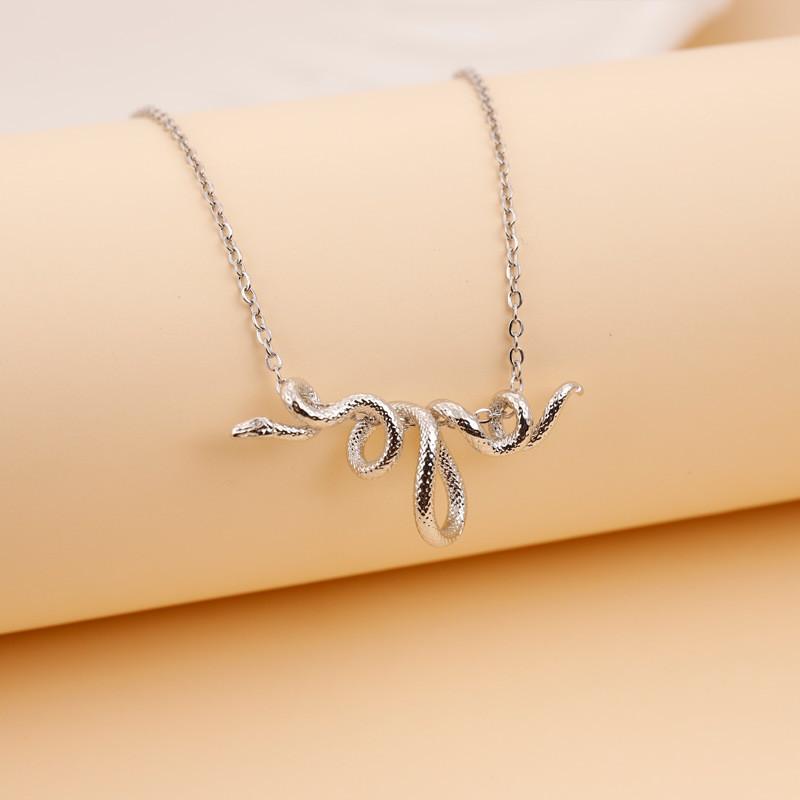 Stylish Creative Snake Design Gender Neutral Choker Necklace In Gold Silver Rose Gold And Black For Fashion Lovers