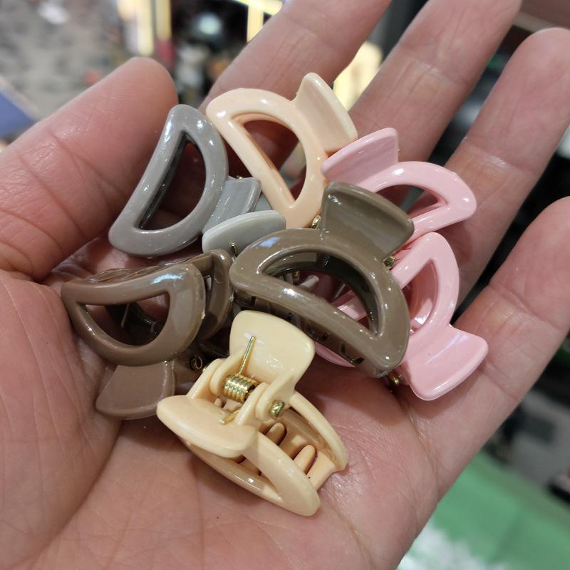 4.5CM Jelly Color Semi-Transparent Small Claw Clip for Half-Up Hairstyles - Sweet Cross Bangs Hair Accessory
