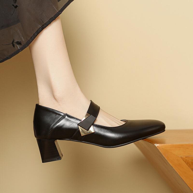 

New middle-heeled casual small leather shoes, beef tendon soft-soled single shoes, women s overalls, one pedal, square heel, four seasons, women 39