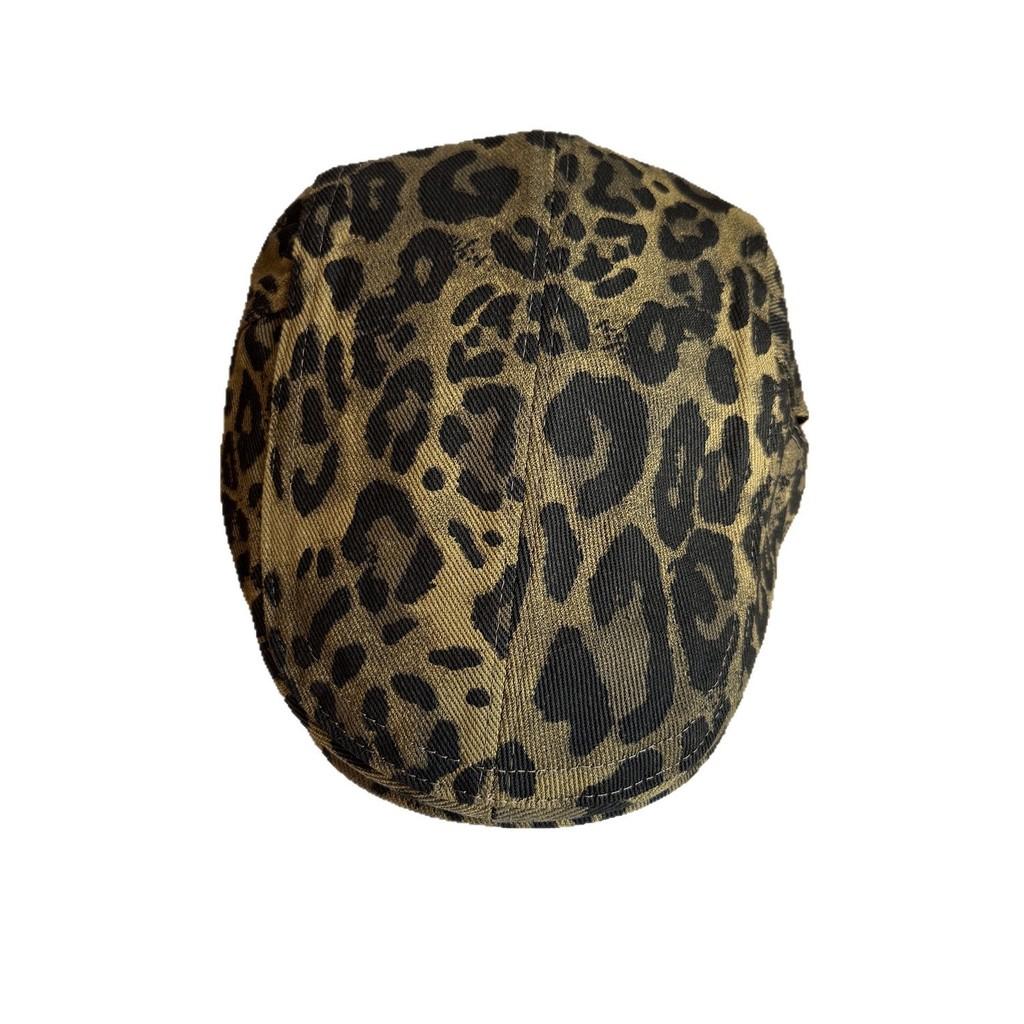 Retro Trendy Leopard Print Flat Cap Windproof Warm Travel Features Casual Looks