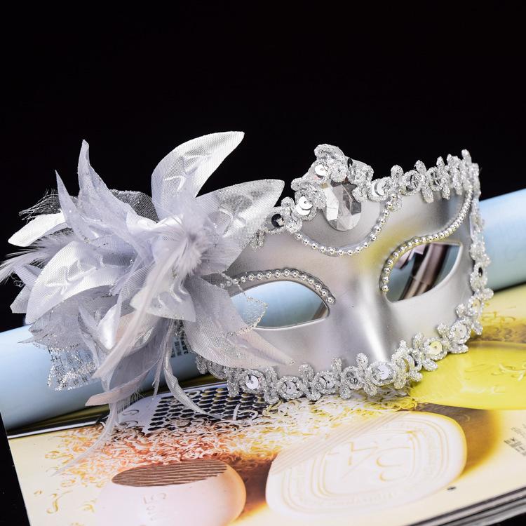 Women's Halloween Masquerade Ball Half-Face Mask for New Year's Eve - Adult Princess Style