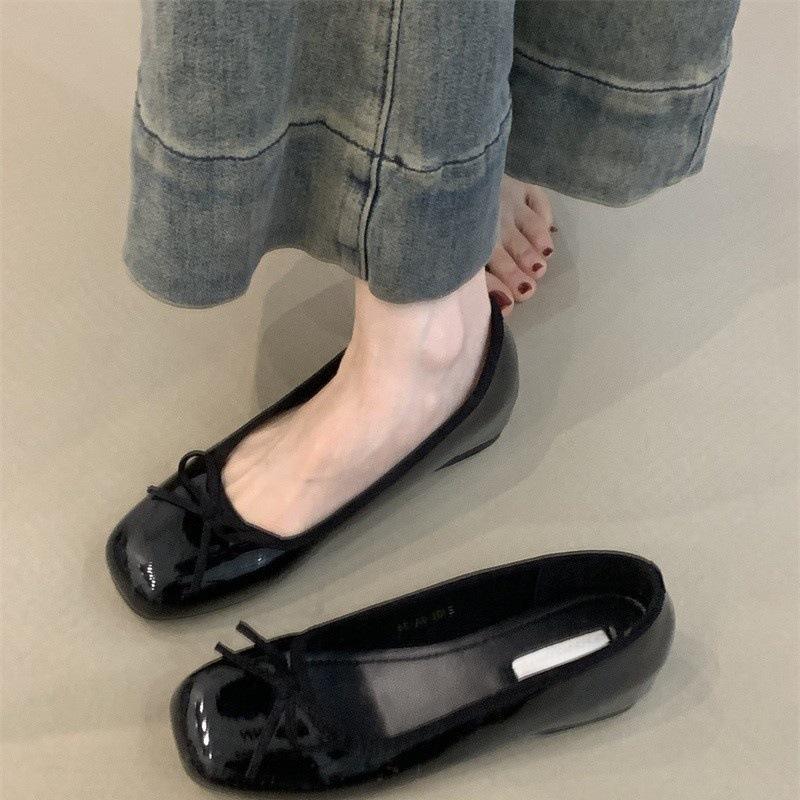 With skirt fairy style ballet shoes 2025 new French temperament gentle bow shallow mouth inner height increase evening shoes