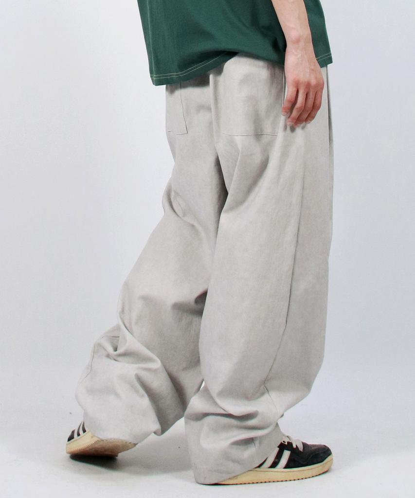 Deumakeu M Grunge Washing Side One Tuck Curved Wide Pants Gray