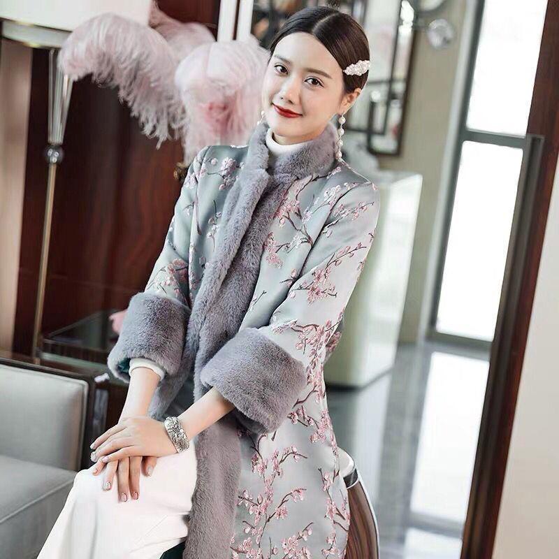 Chinese padded jacket women's new winter clothing medium and long thickened padded retro padded jacket fur jacket