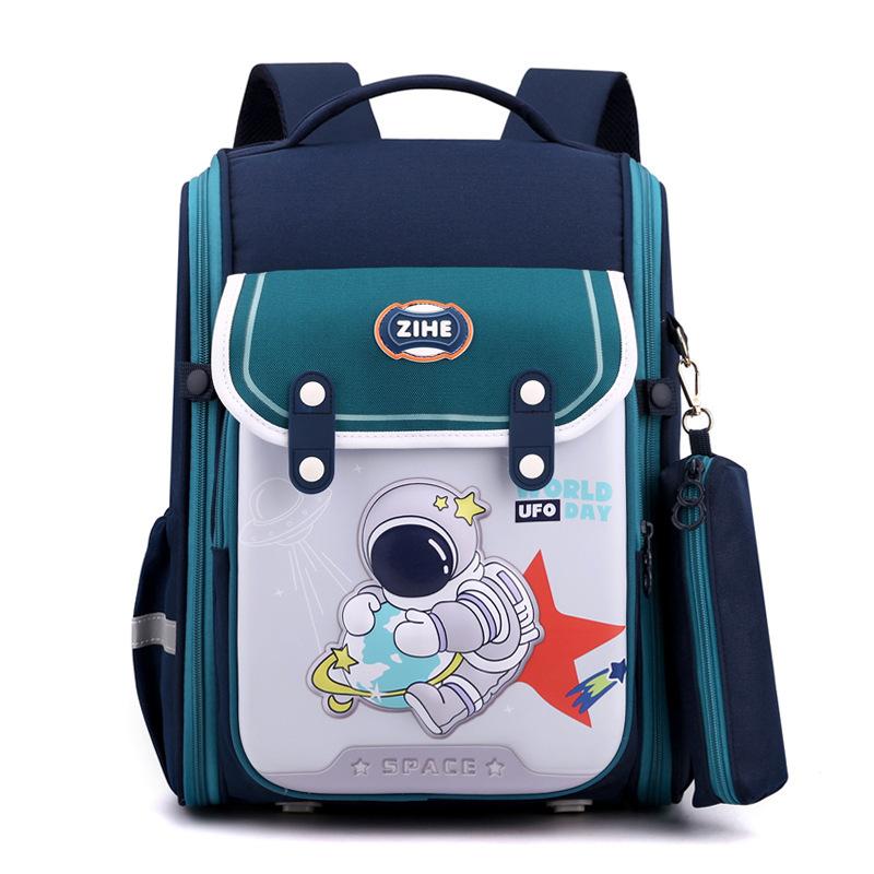 

Boys and Children s Elementary School New Cartoon Astronaut Boy Elementary Schoolbag