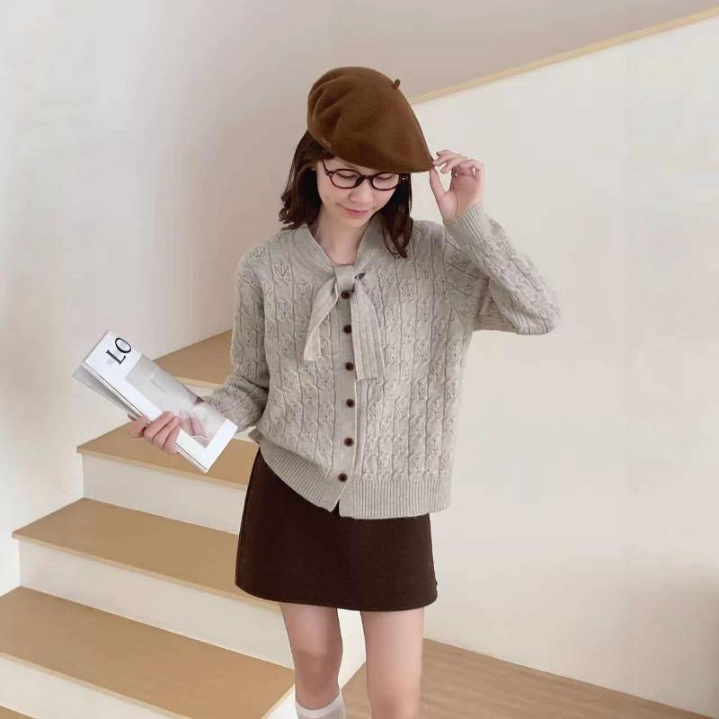 Bow Ribbon Crew Neck Knitted Sweater Spring and Autumn Women's Casual Versatile Knitted Sweater Twist Long Sleeve Tide