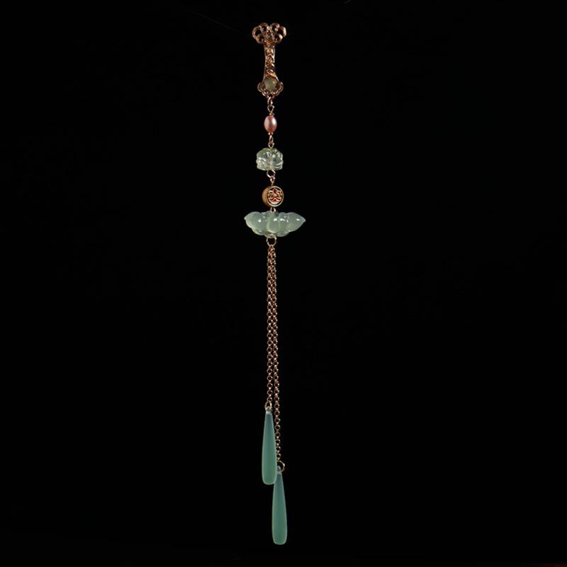 Handmade Retro Style Cheongsam Brooch Pendant with Tassels and Accessories