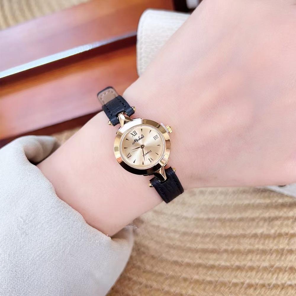 Small Dial Belt Women'S Watch Exquisite And Elegant Antique Retro Watch Simple Roman Characters