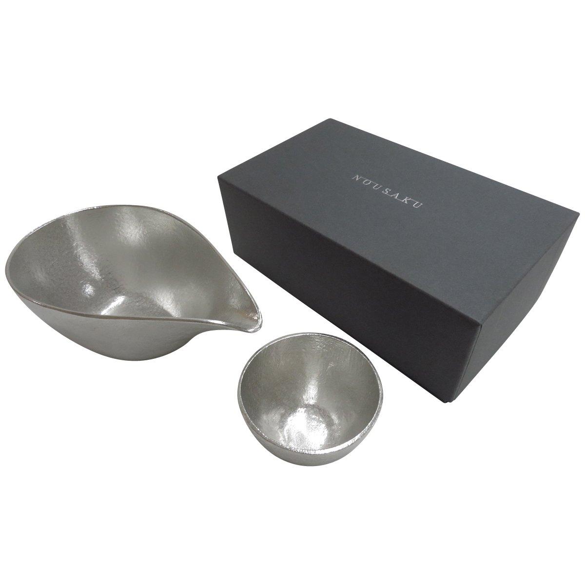 

Nousaku Katakuchi (Large) and Sake Cup Set, in a special presentation box, made of 100% pure tin. A perfect gift.