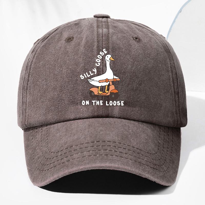 Unisex SILLY GOOSE ON THE LOOSE Large White Goose Print Washed Vintage Baseball Cap Fashionable Outdoor Hat for Men and Women