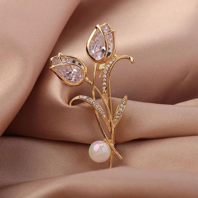 Zircon Tulip Flower Pearl Brooches For Women Sweet  Floral Lapel Pins Banquet Party Clothes Corsage Jewelry Gift