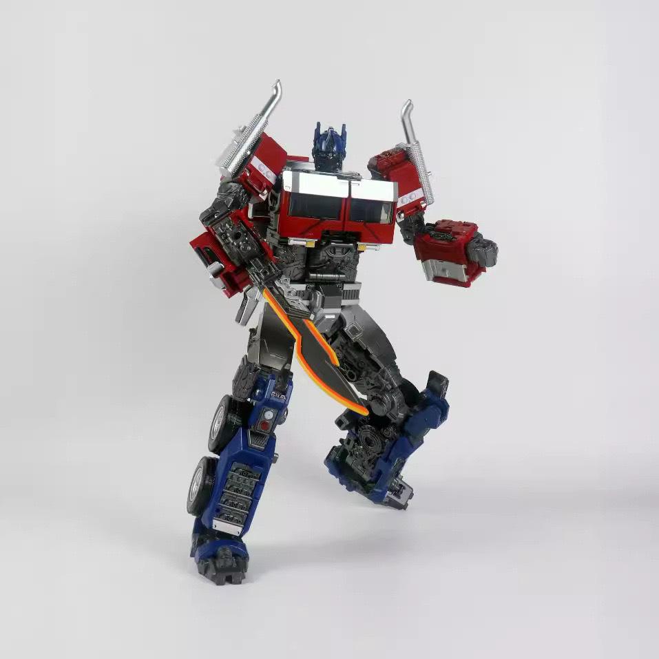 HMK09F Commander Car Deformation Robot Toy Model