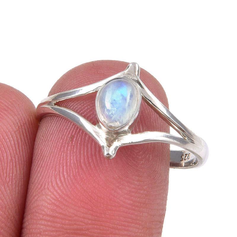 

Natural Rainbow Moonstone Gemstone Handmade 925 Sterling Silver Ring S.10 m8L53