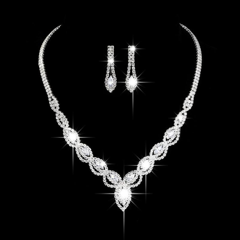 New Drop-shaped Pendant Stud Earrings - Stylish, Individualistic, Simple and Versatile - Perfect for Casual Wear. Women's Accessory.