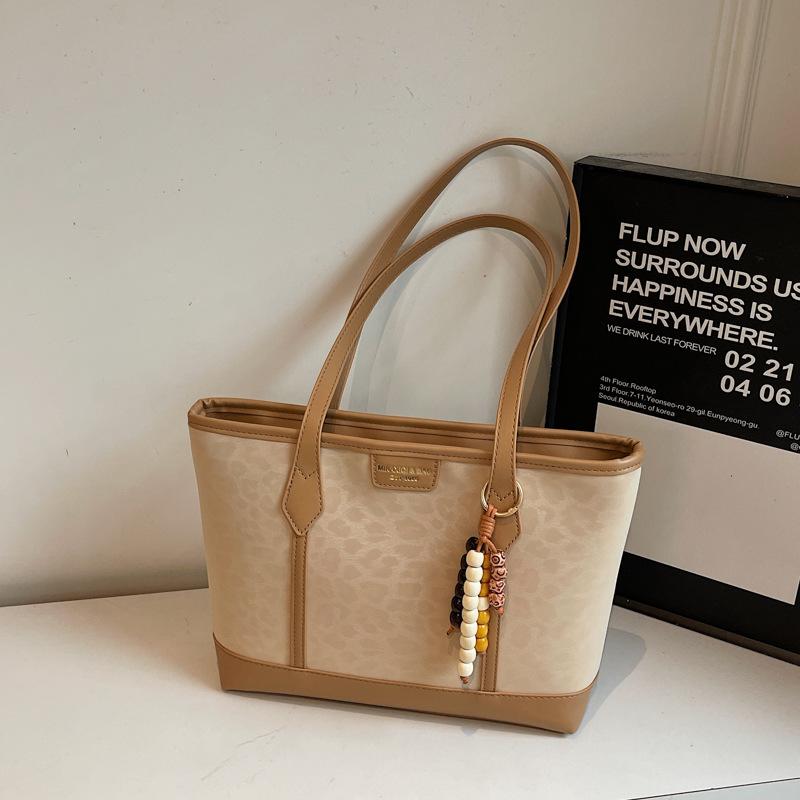 Retro Large Bag, Large-capacity Shoulder Bag, Underarm Bag, Commuter Tote Bag