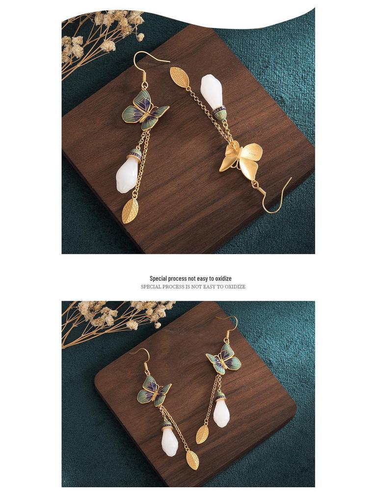 Antike vergoldete Emaille- & Jade-Magnolien-Schmetterlings-Quastenohrringe