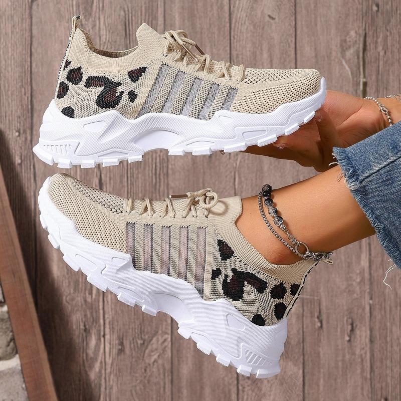 2025 Women's Mesh Knitted Sneakers Summer Designer Breathable Increased Casual Sneakers Lightweight Woman Platform Walking Shoes