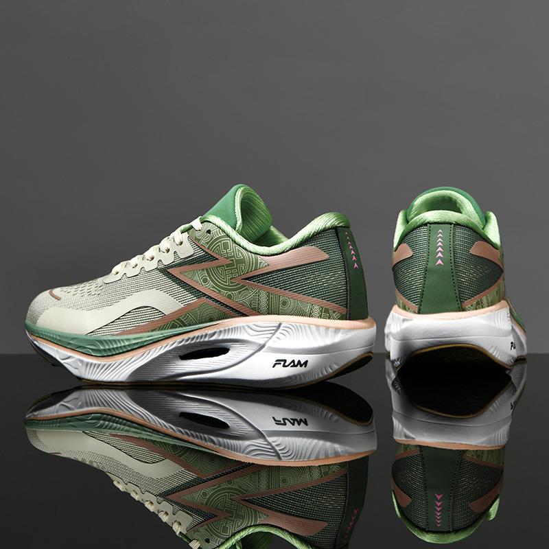 

New men s shoes outdoor sports shoes large size lightweight running shoes couple 34-45 casual student sports shoes 34