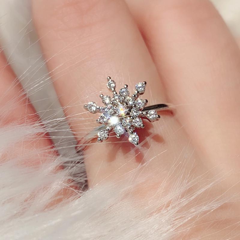 Bague Ouverte Flocon de Neige Rotatif en Strass pour Femmes - Style Coréen Cadeau de Noël