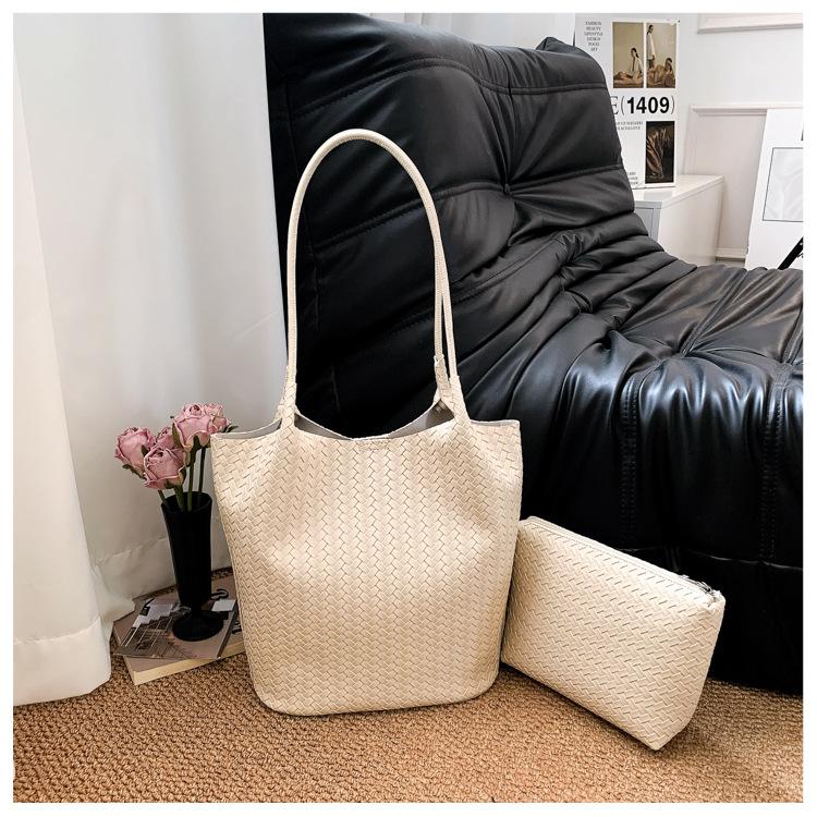 Woven Bucket Bag For Women, Large-capacity Shoulder Bag, Commuting, Versatile, Japanese And Korean Style, Casual And High-end
