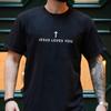 Jesus liebt dich T-Shirt – Minimalistisches christliches Unisex-T-Shirt
