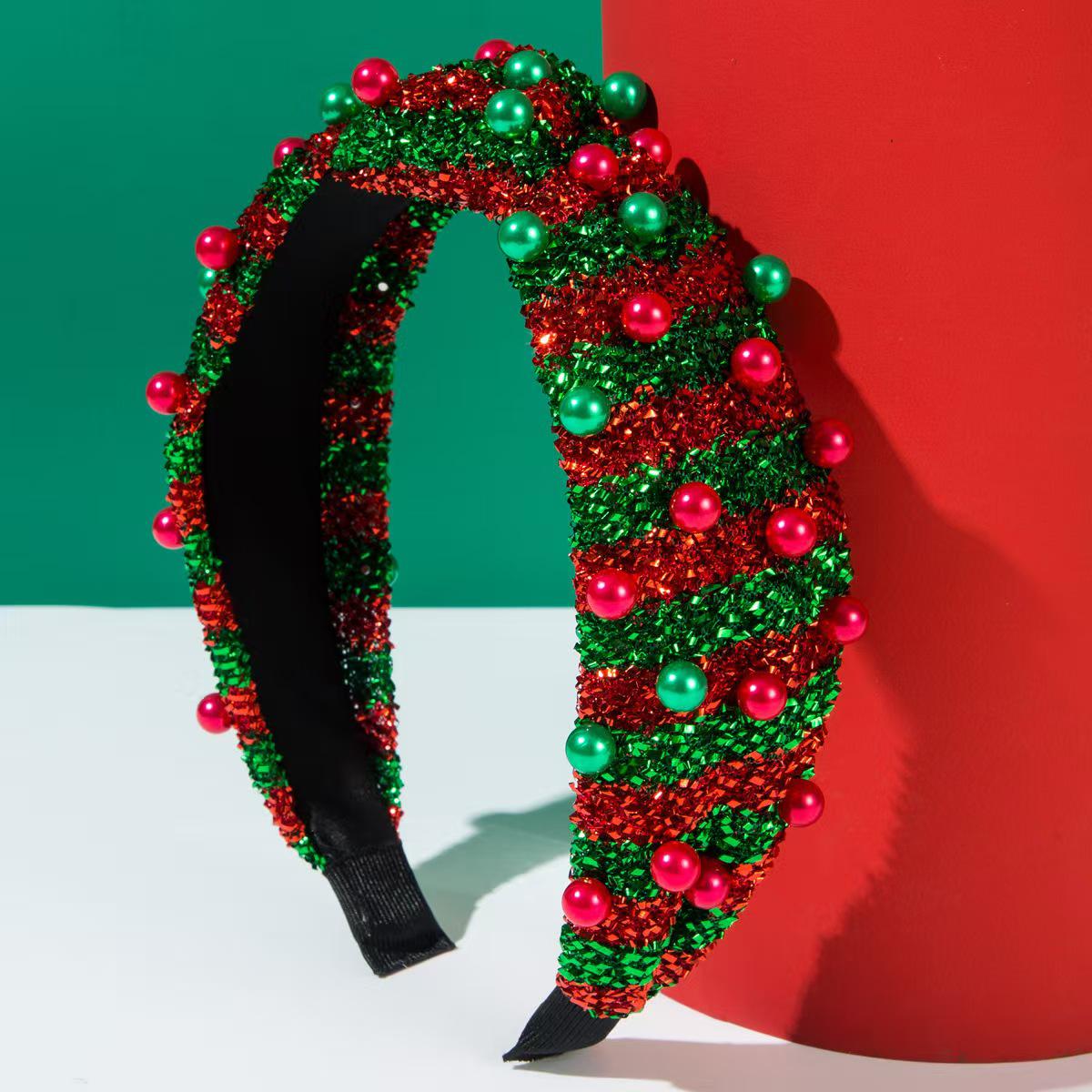 

Плетеный рождественский колор-блок ободок с красными стразами и разноцветными бусинами